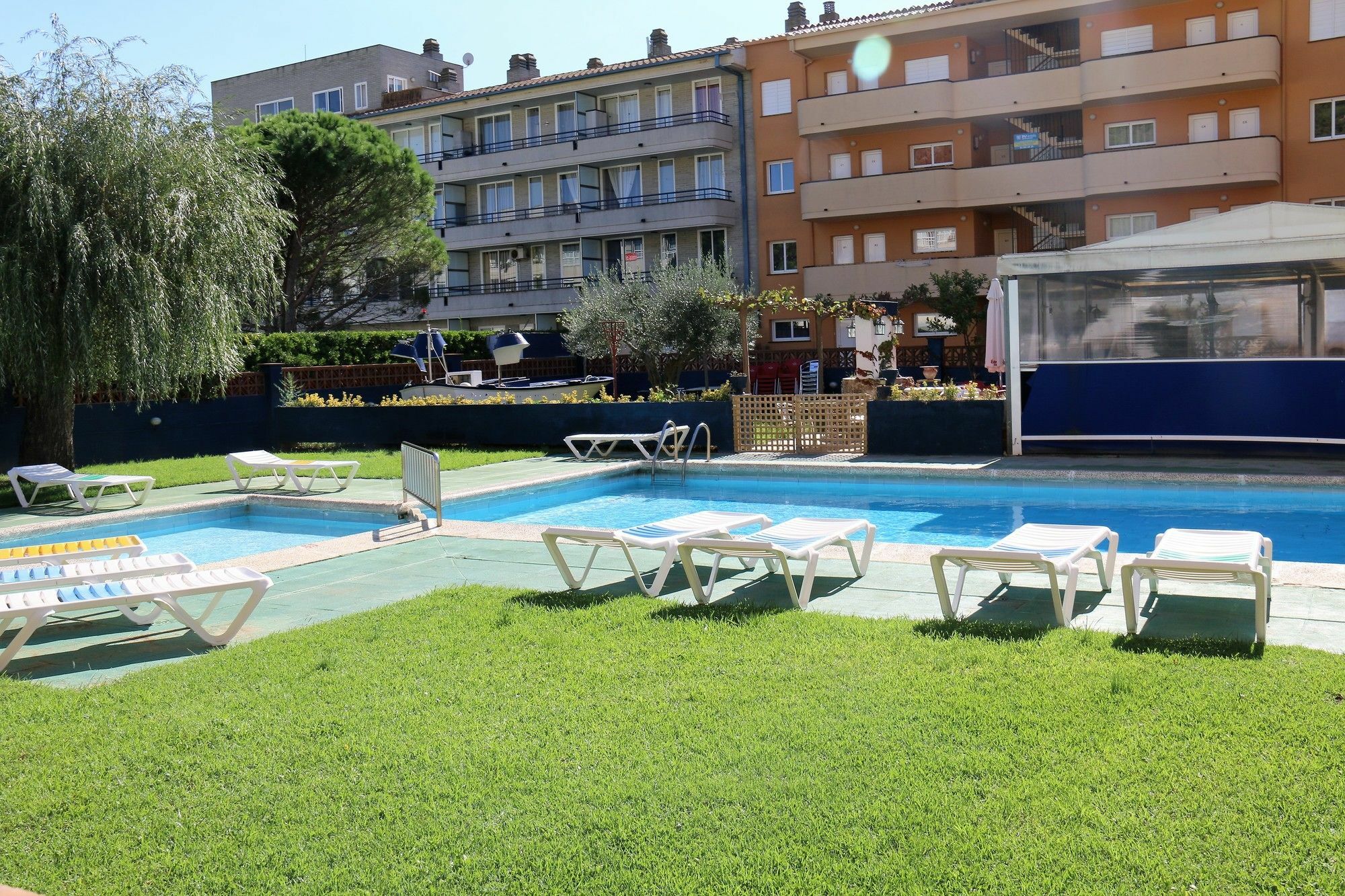 Rvapartaments Quijote L'Estartit Exterior photo